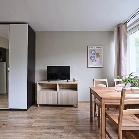 Urbannest - Cozy Studio - Bagno 7 Varşova Dış mekan fotoğraf